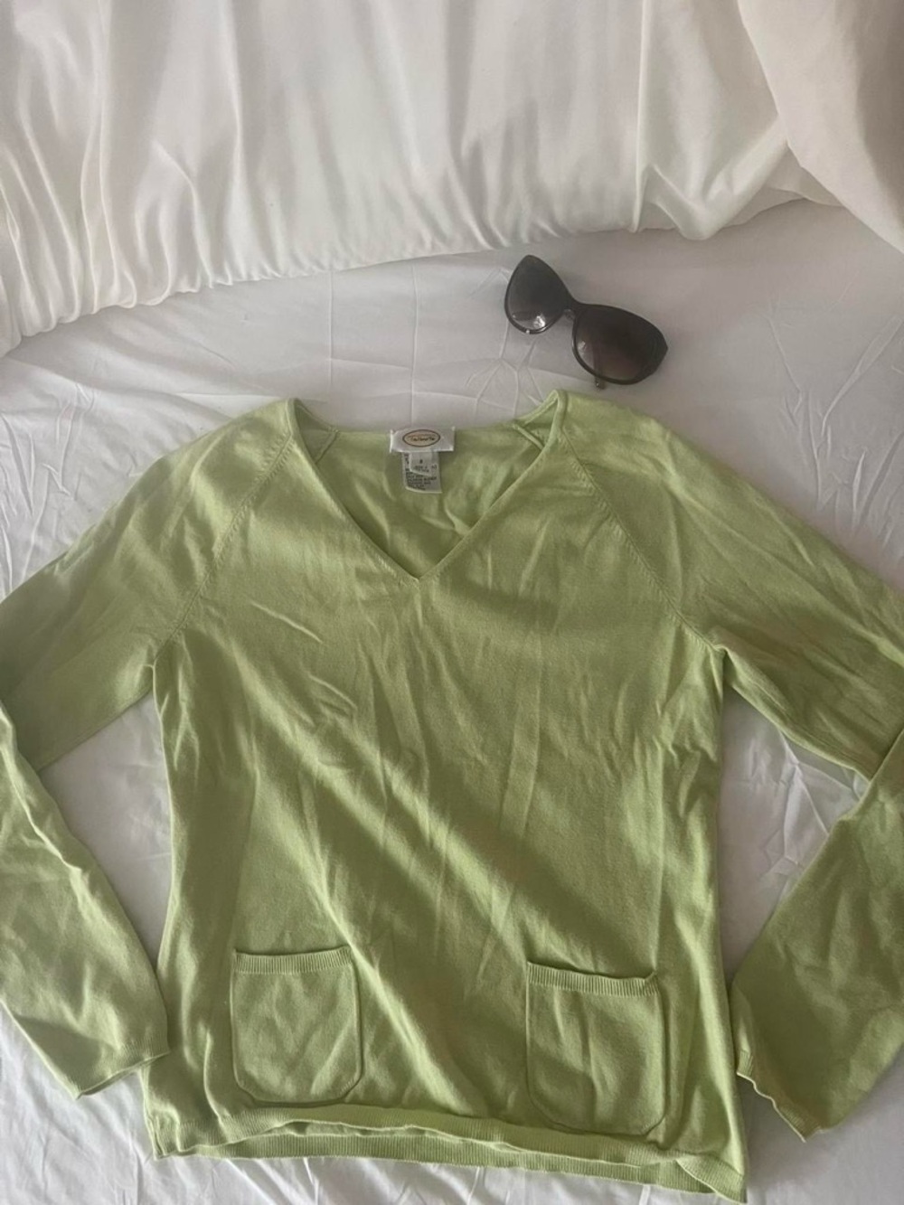 2000s Talbots Light Lime V-Neck Cotton Long Sleeve Top with Pockets